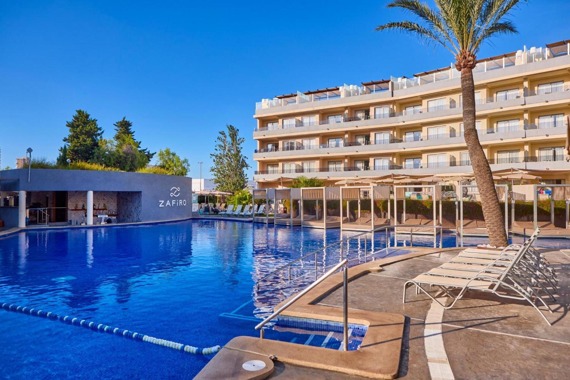 Zafiro Apartahotel 4*