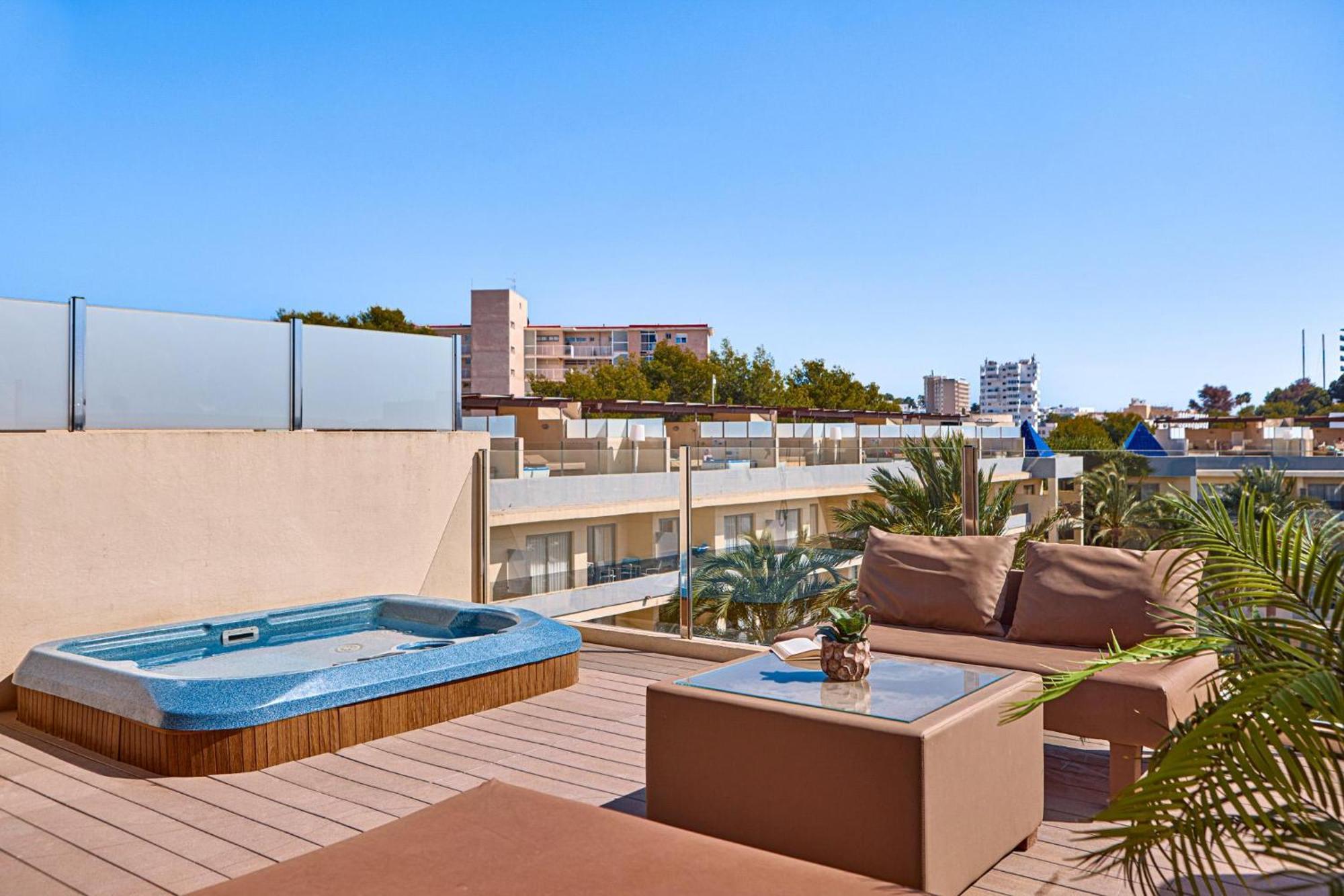 Zafiro Apartahotel