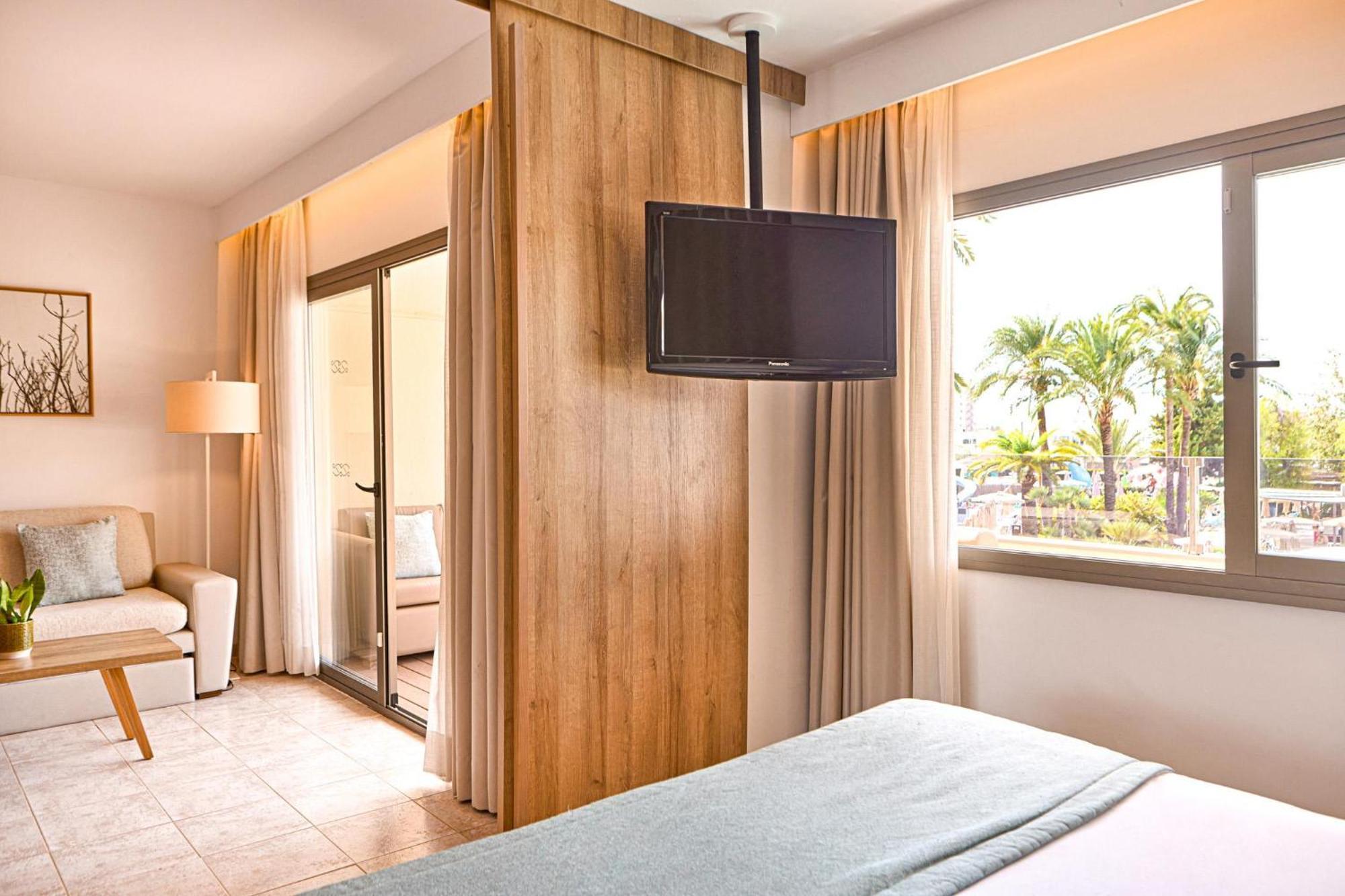 Zafiro Apartahotel