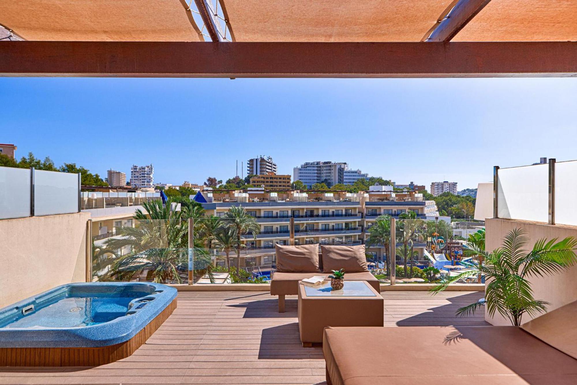 Zafiro Apartahotel 4*