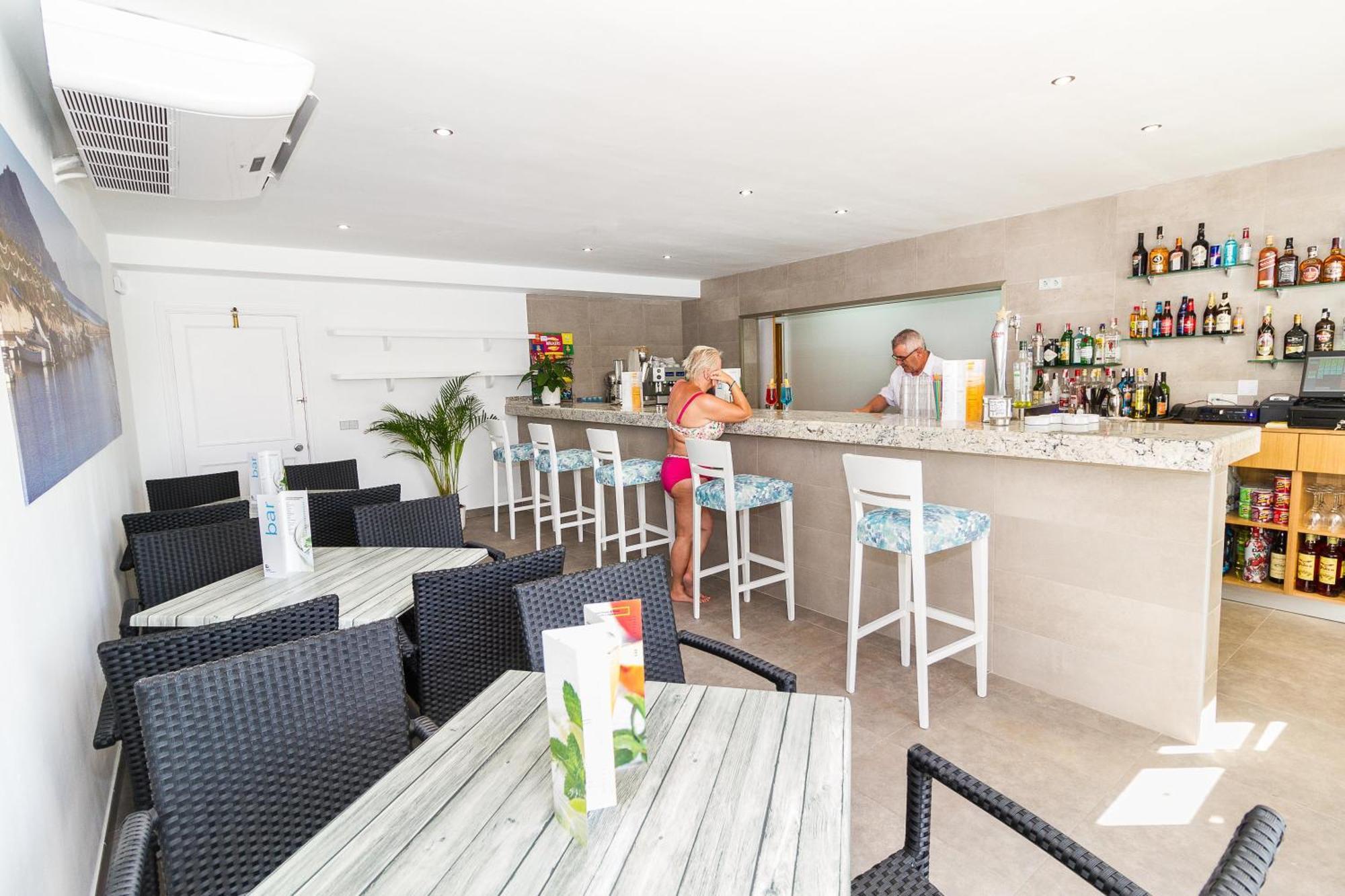 Apartahotel Eix Lagotel