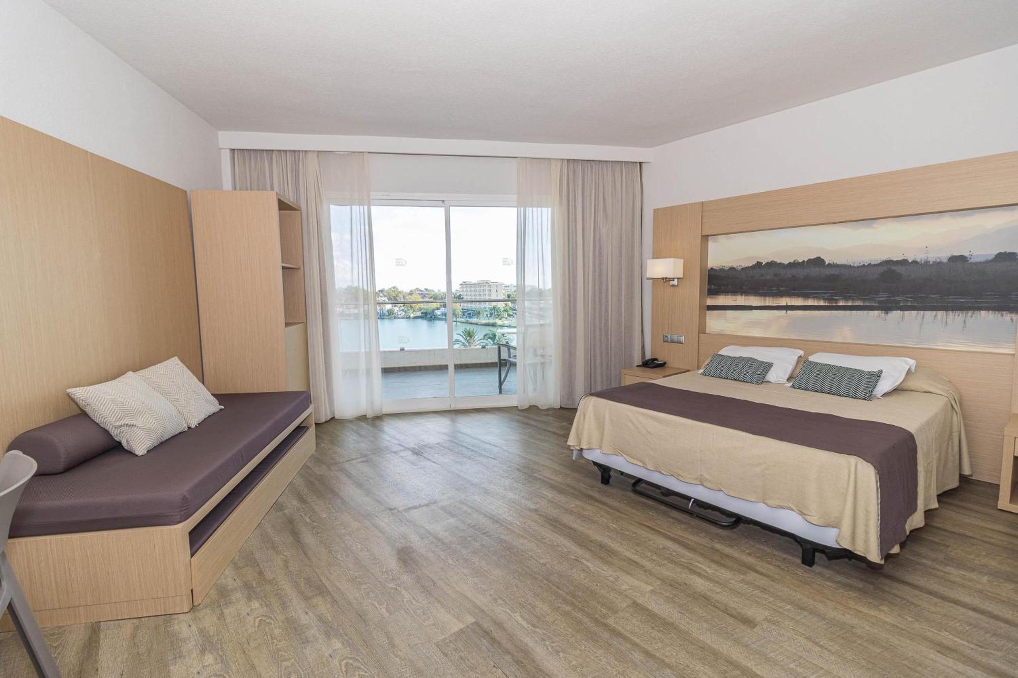 Eix Lagotel Apartahotel