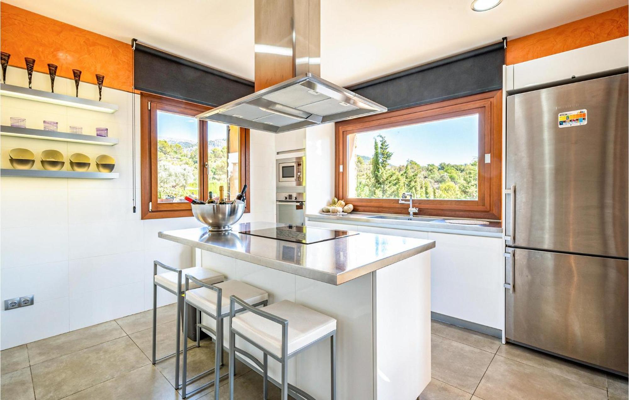 3 Bedroom Gorgeous In Mancor De La Vall Сasa de vacaciones