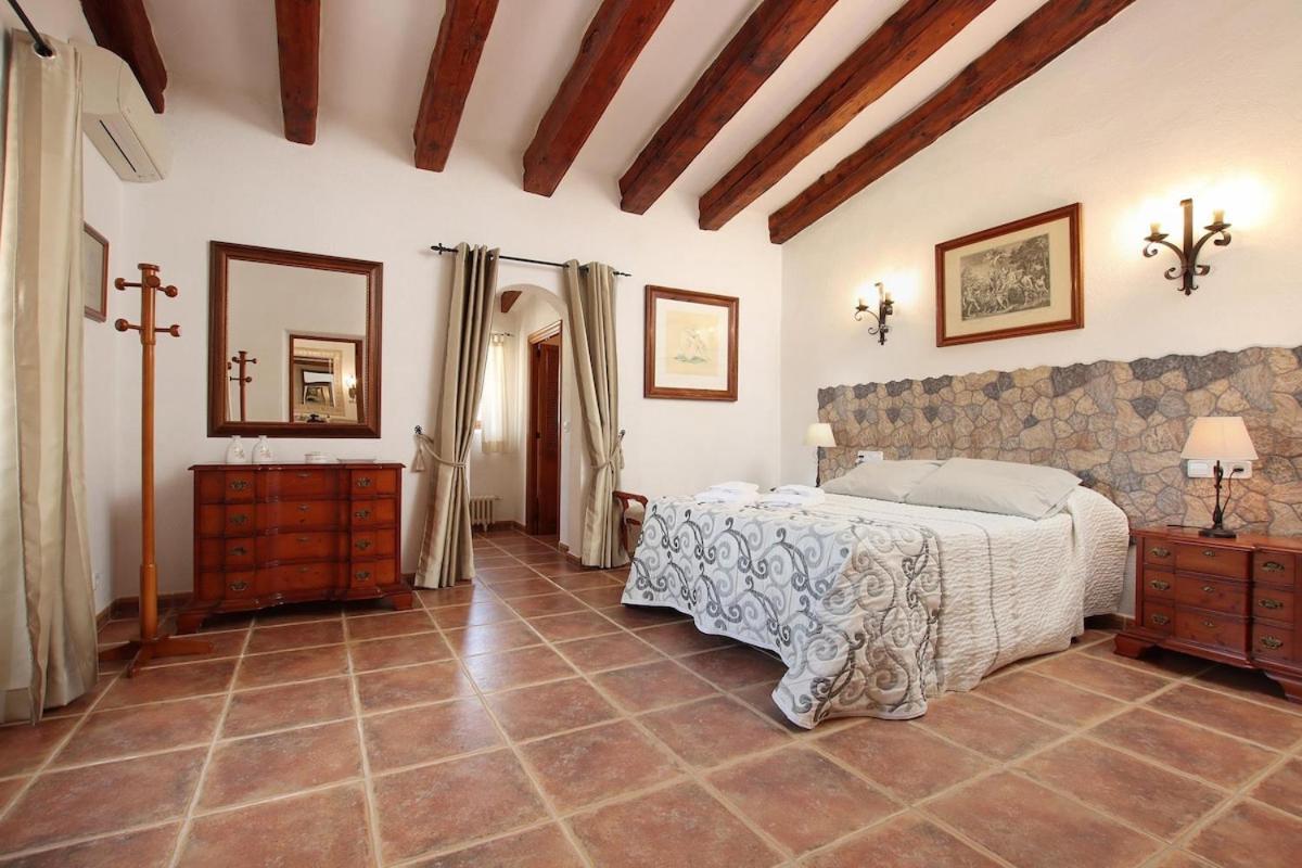 Villa Idyllic Near By Renthousing Pollensa