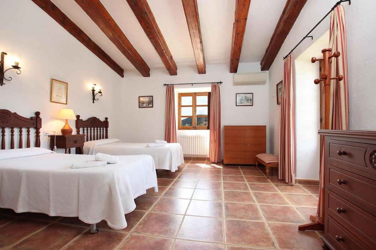 Villa Idyllic Near By Renthousing Pollensa