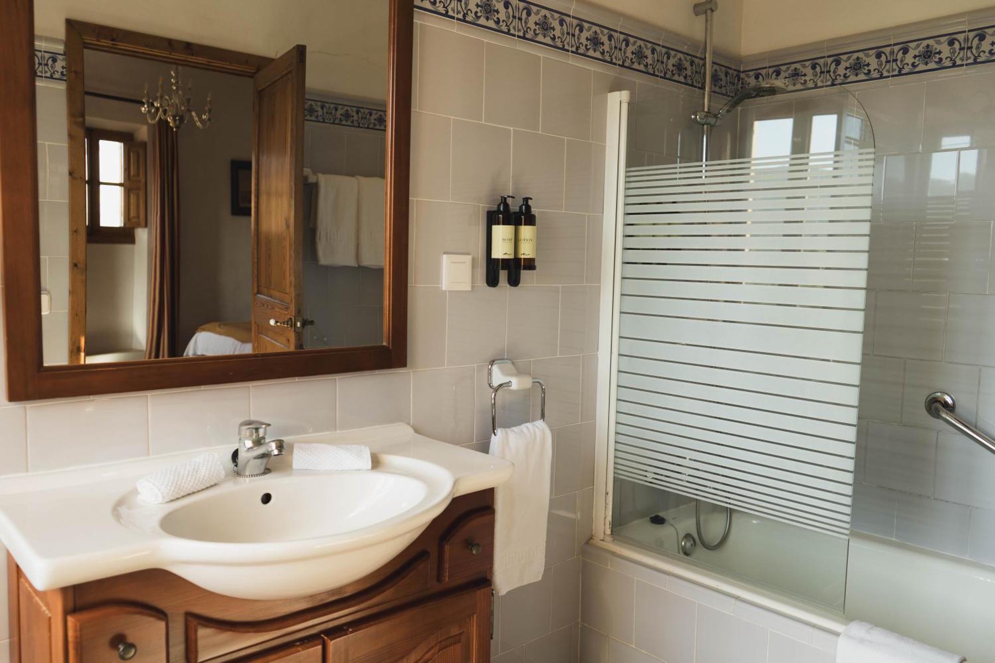 Hotel Estades 4*