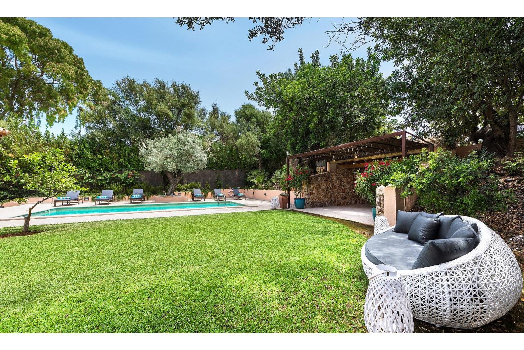 Elvissa Villa
