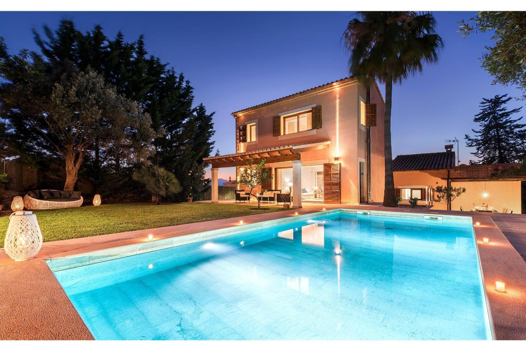 Elvissa Villa *