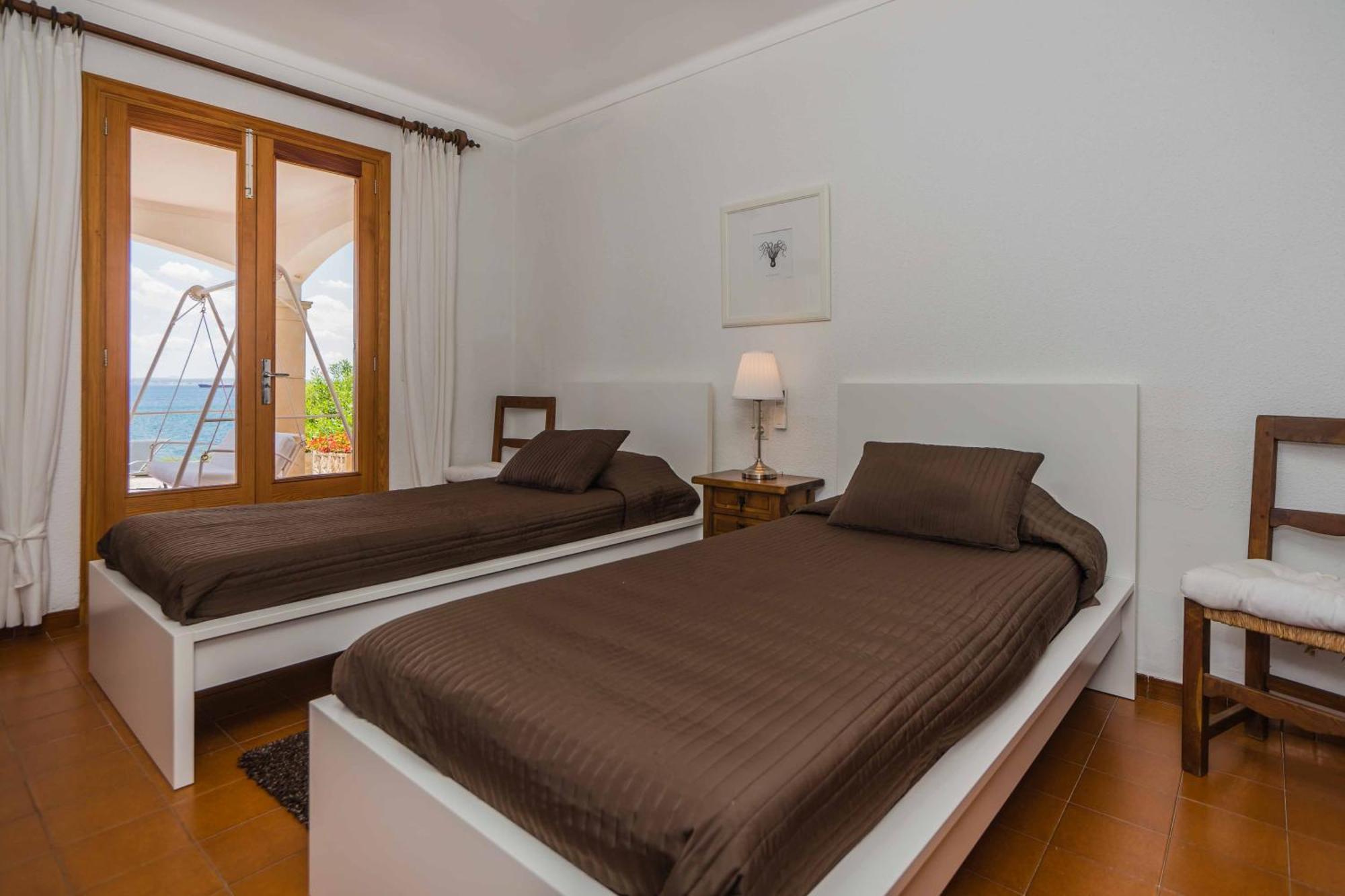 Torrens Villa Alcanada