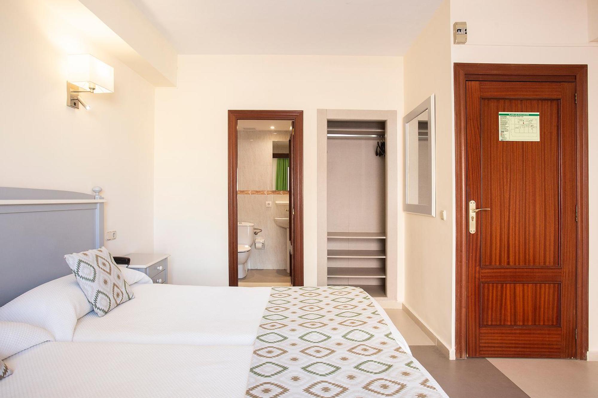 Playa Sol Hotel 2*