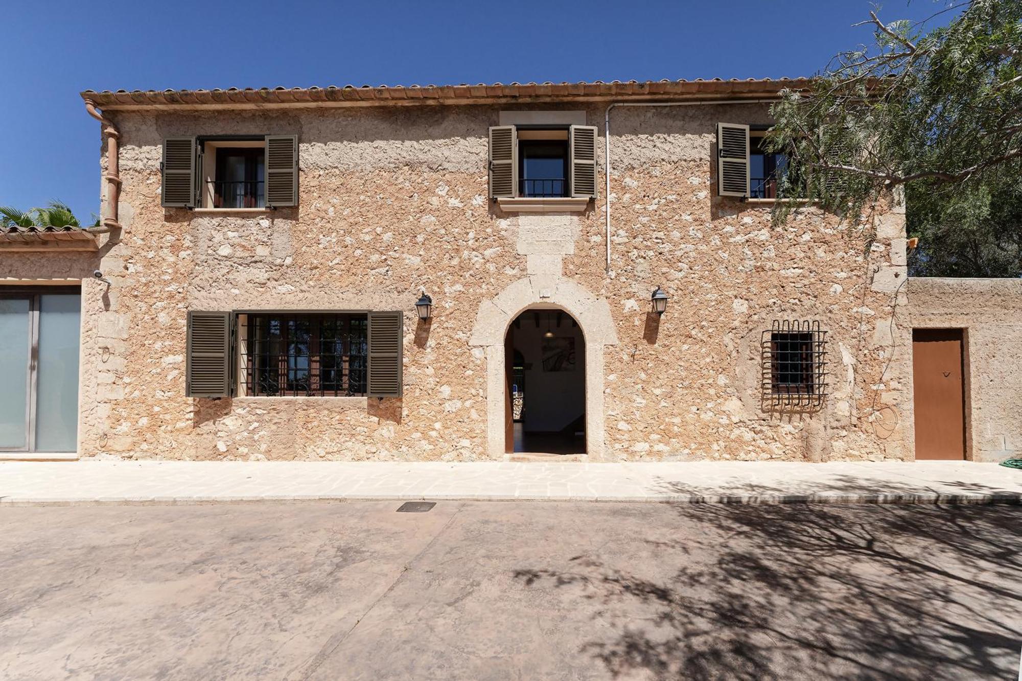 Chalet Con Piscina Bbq Terraza Y Wifi Santanyi