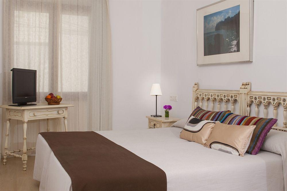 Hoposa Niu 4* Cala de Sant Vicenc