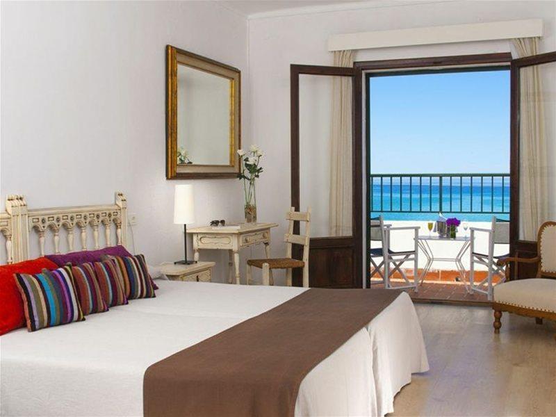 Hoposa Niu Cala de Sant Vicenc