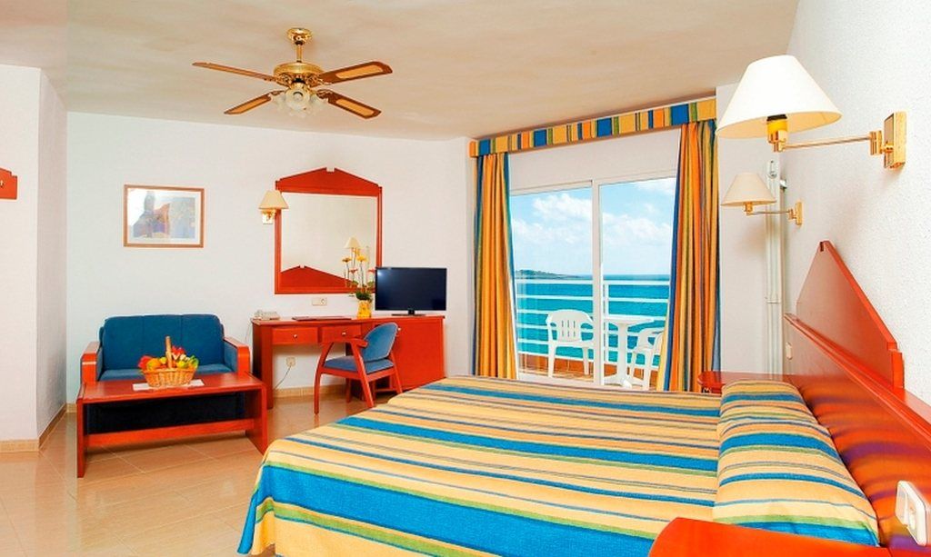 Universal Perla Hotel