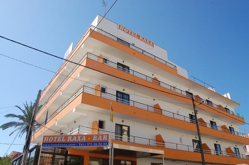 Raxa Hotel 2*