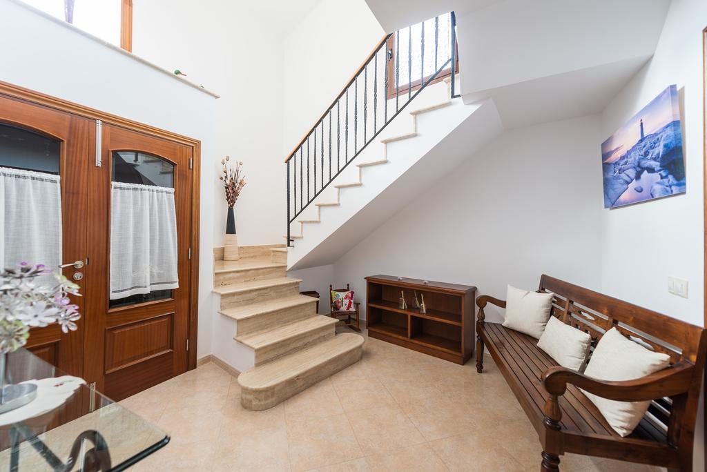 Ca Naina Villa *