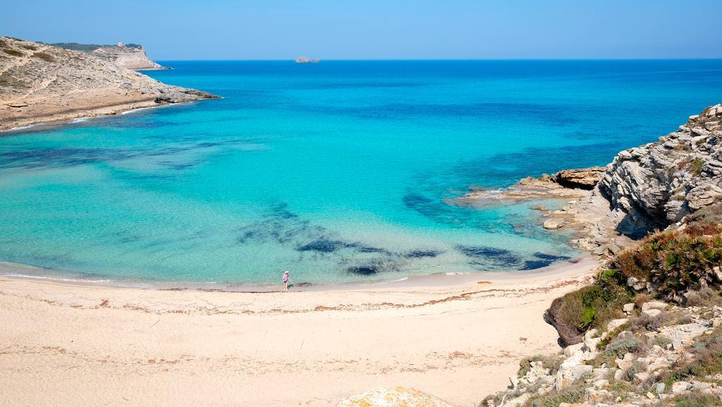 Cala Mesquida Villa *