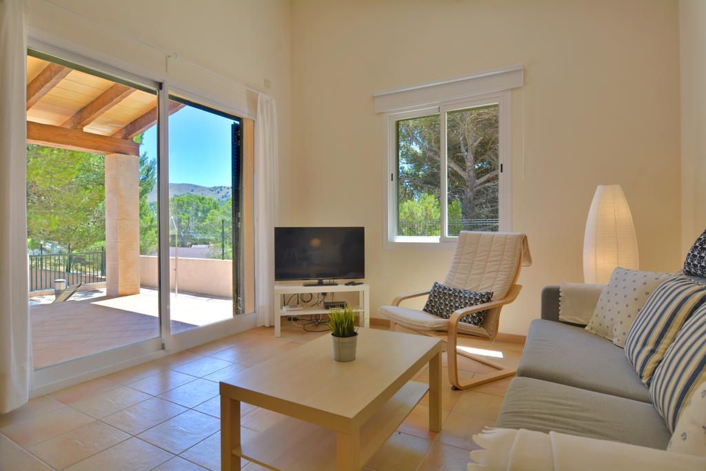 Cala Mesquida Villa *
