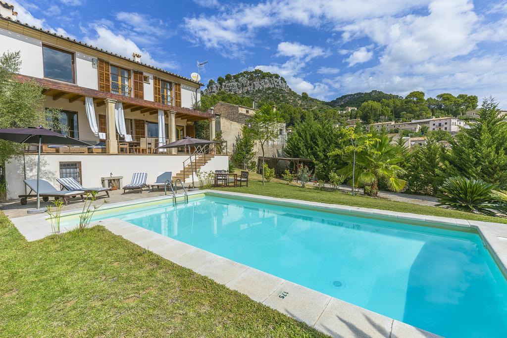 Caimari Villa *