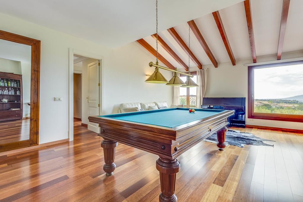 Caimari Villa *