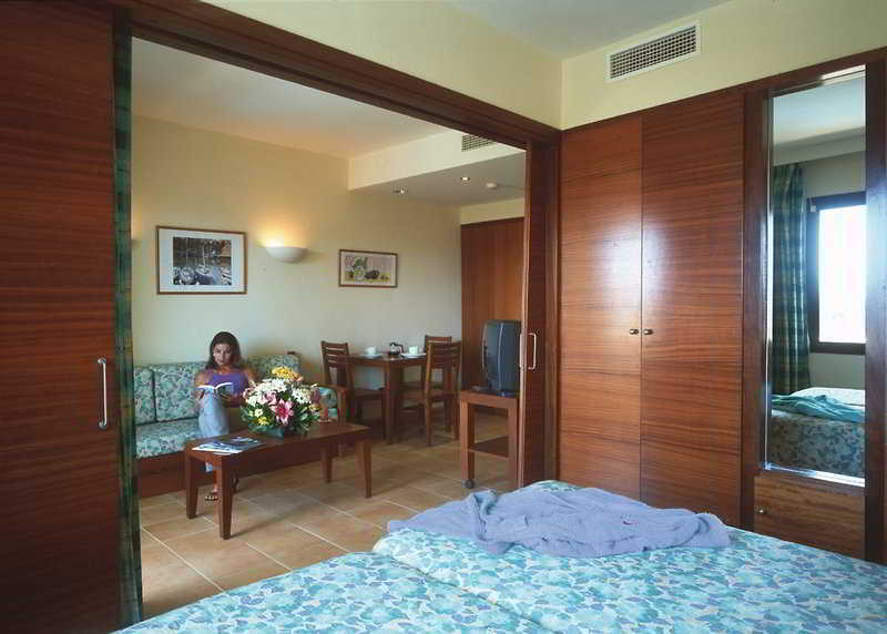 Illot Park & Hotel 4*