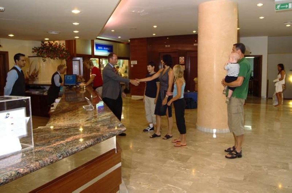 Aparthotel Estrella De Mar Hotel
