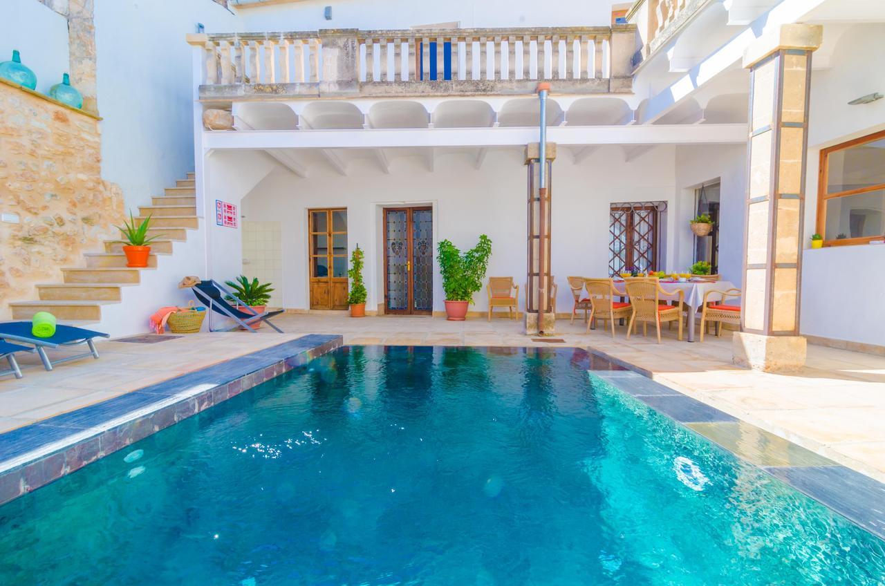 Sa Creu Villa *