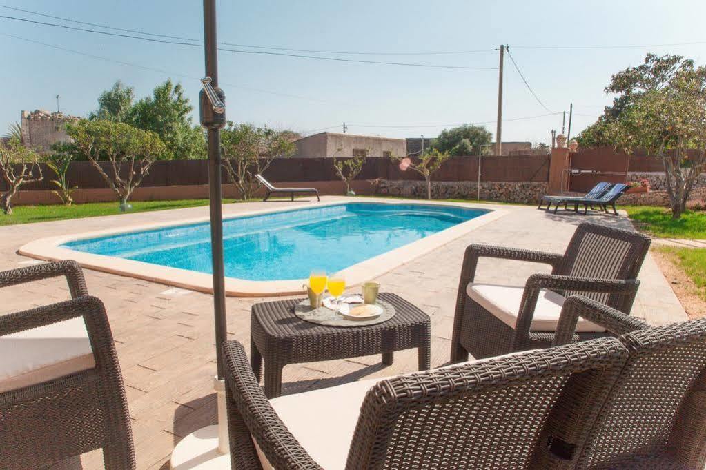 Can Antonia Dotze Villa