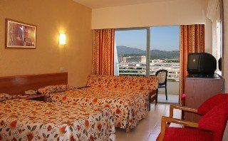 Hotel Fergus Pax 3*