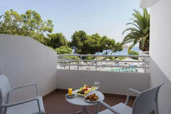 Hotel Fergus Pax 3*