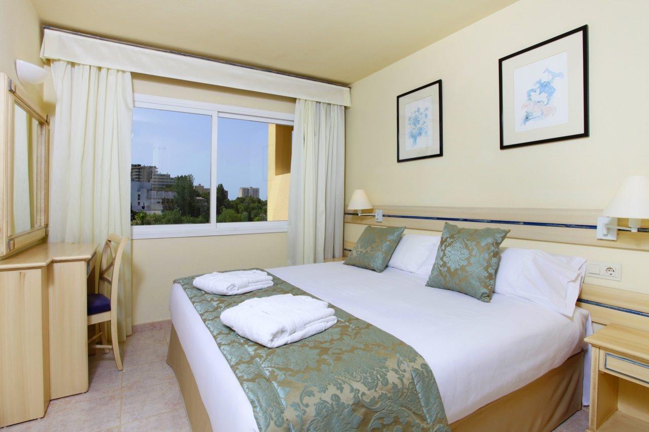Apartahotel Zafiro 4*