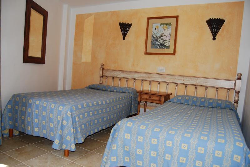 Hotel Playa Ferrera 3*