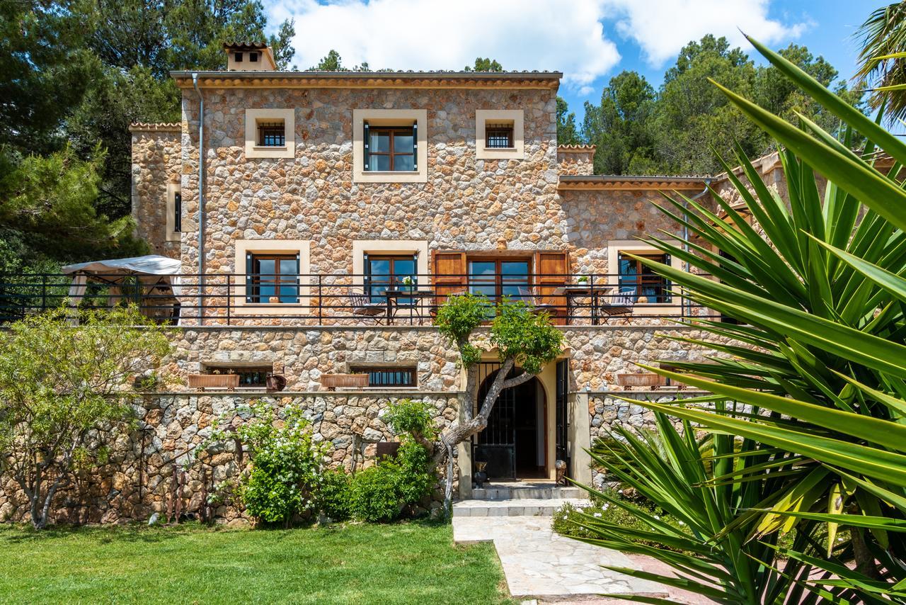 Es Pinar By Homevillas360 Villa Alaro