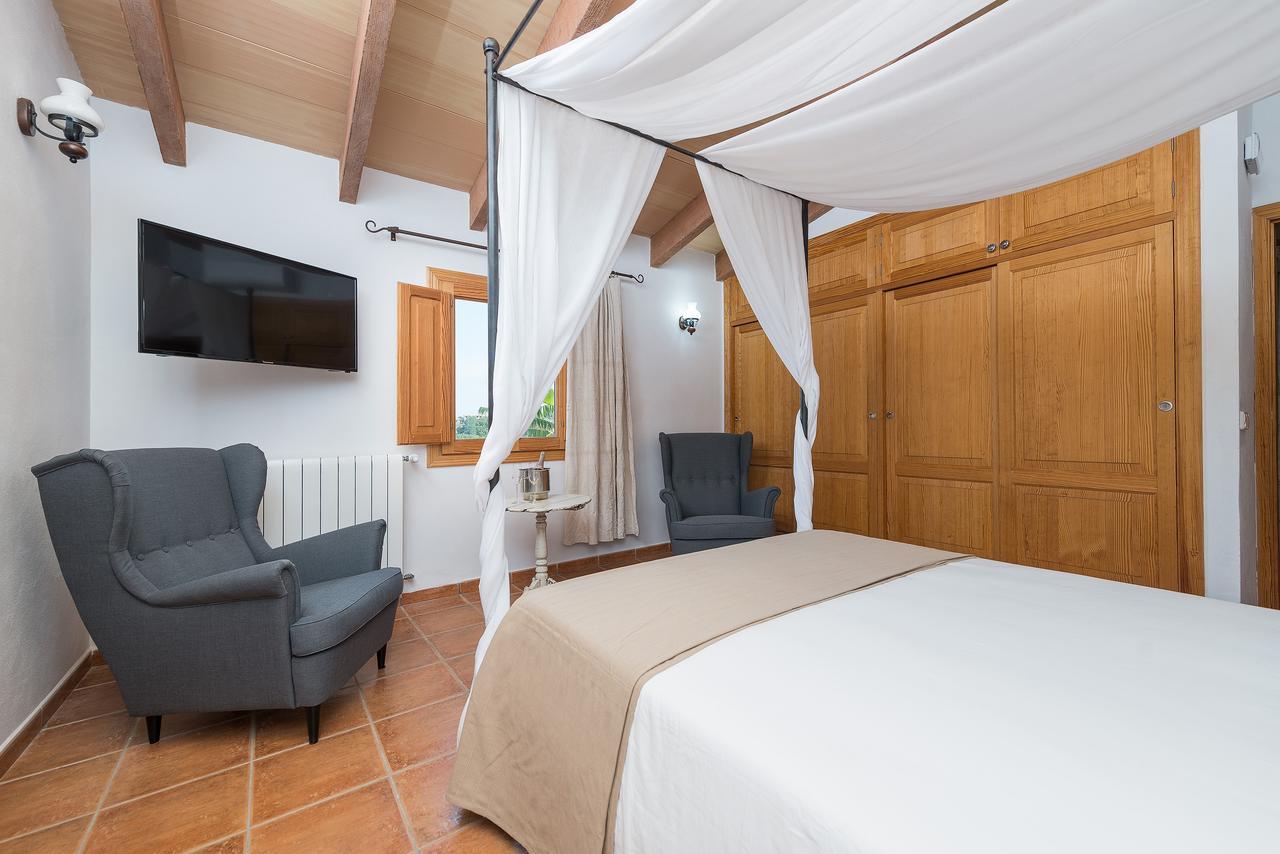 - Sa Parellada Hotel