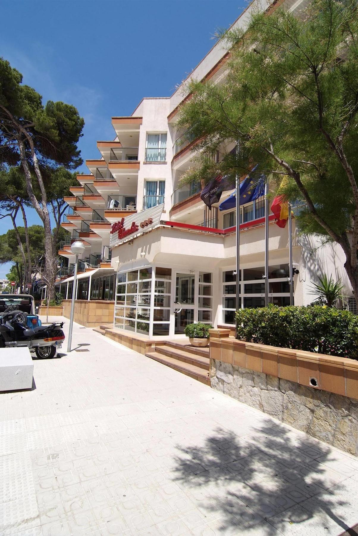 Hotel Clumba