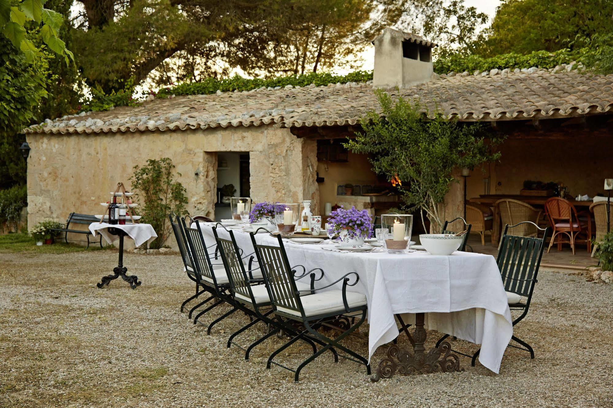 Oliver Moragues Grandhouse & Vineyard