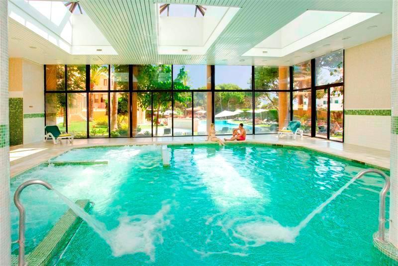 Illot Park & Hotel