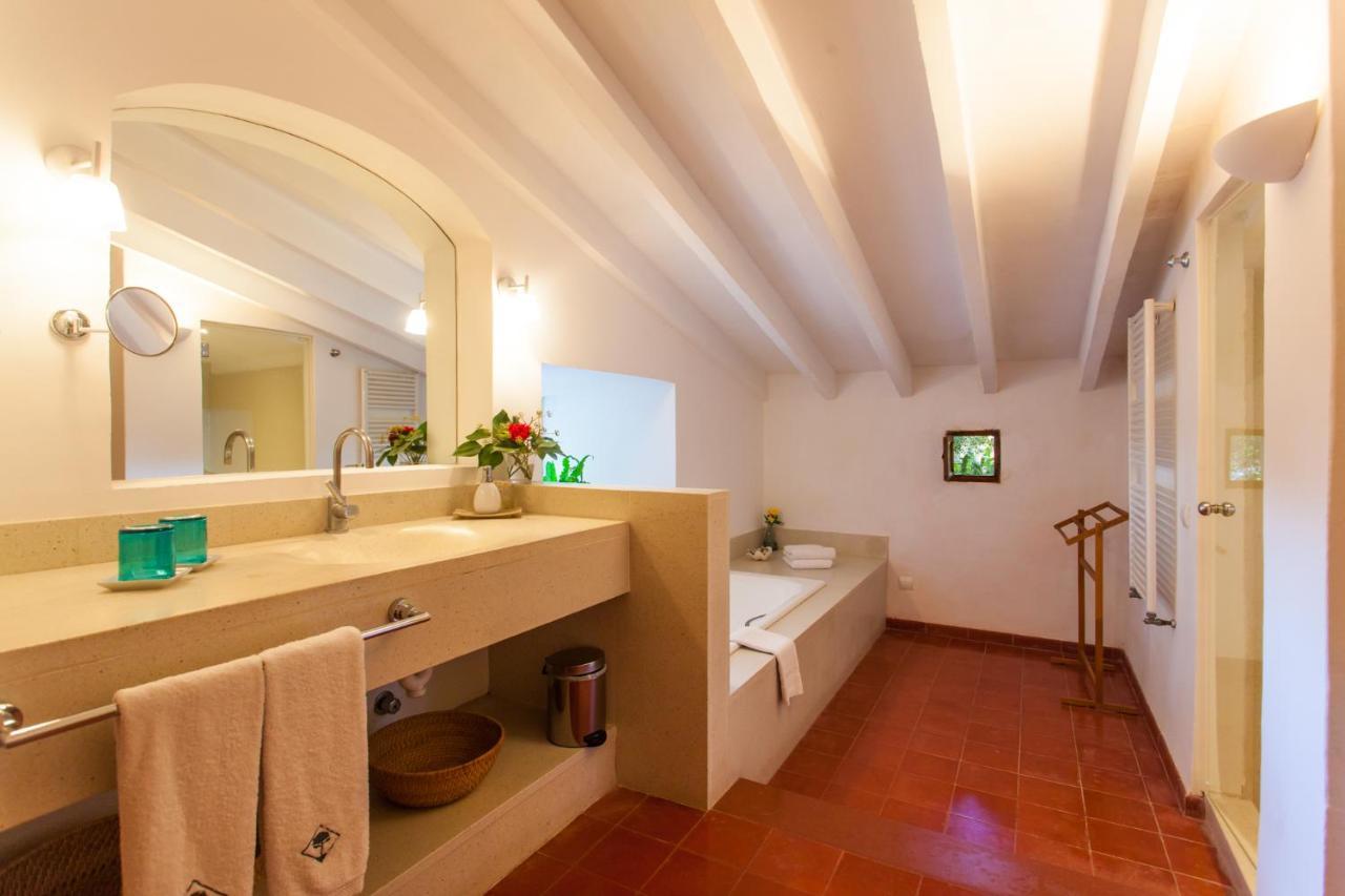 Oliver Moragues Grandhouse & Vineyard Country house