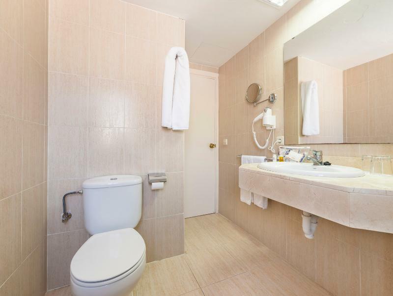 Hotel Globales Simar 3*