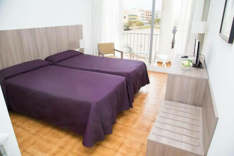 Club Hotel 3*