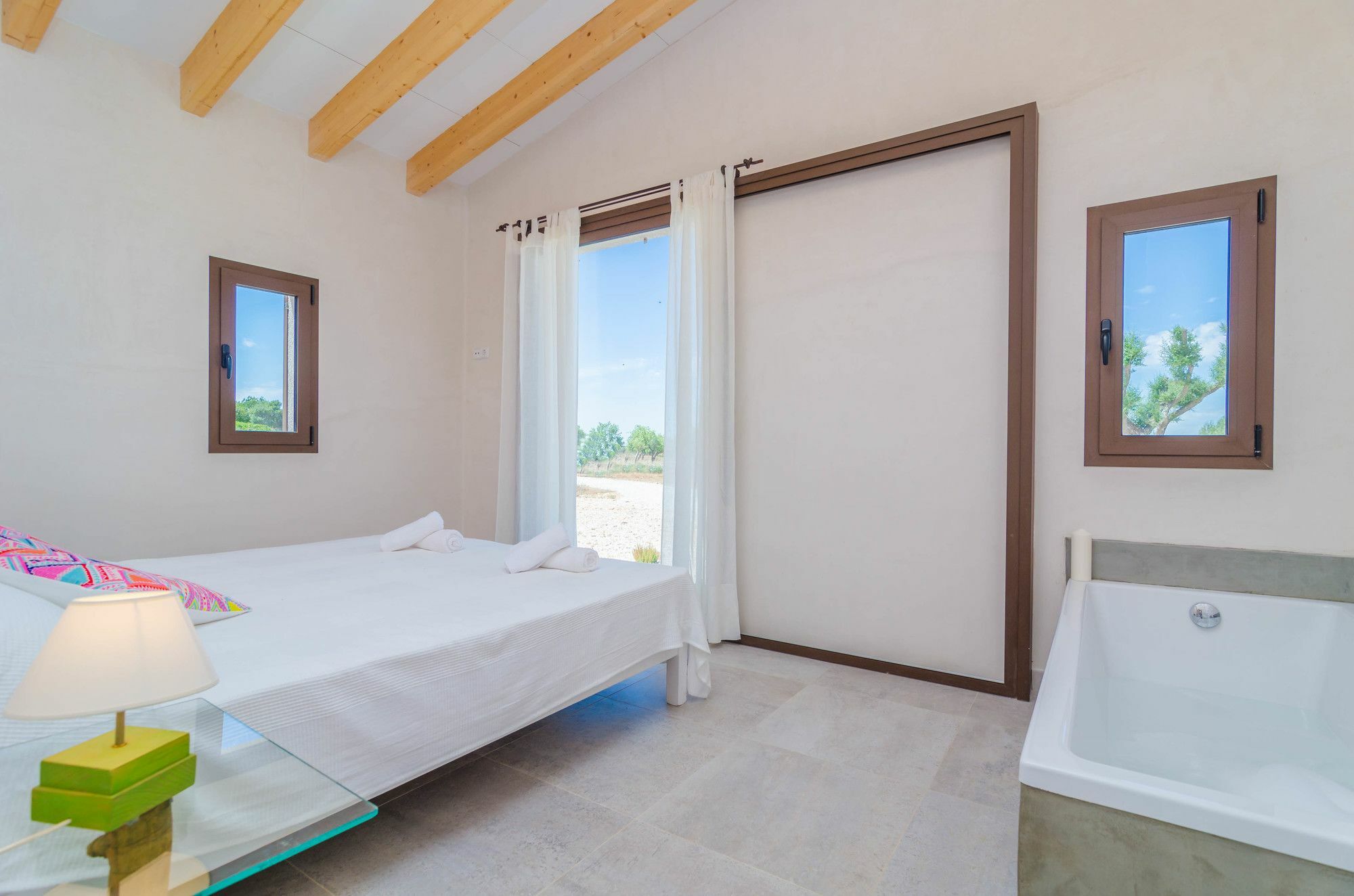 Iris Hotel