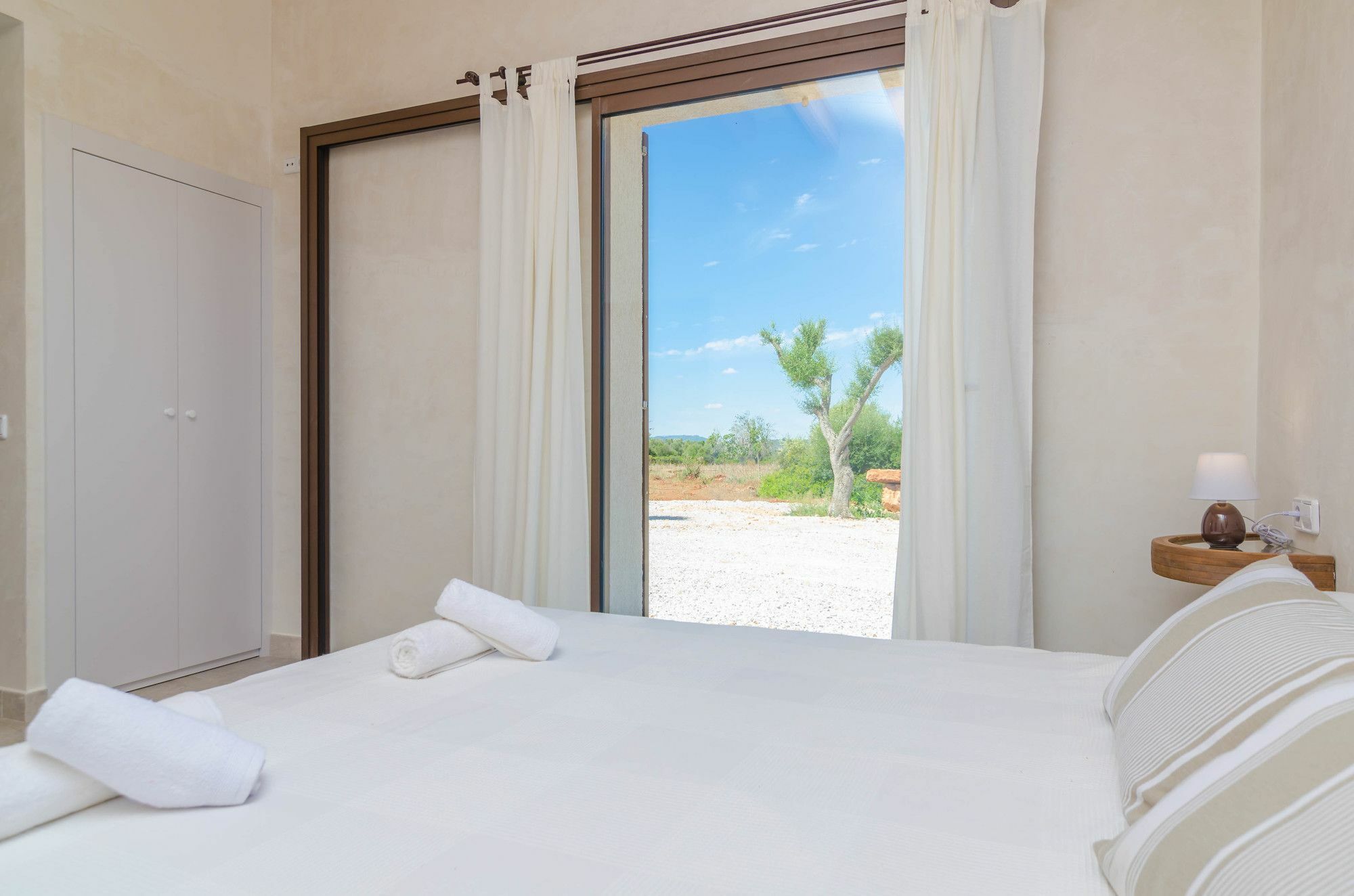 Iris Hotel