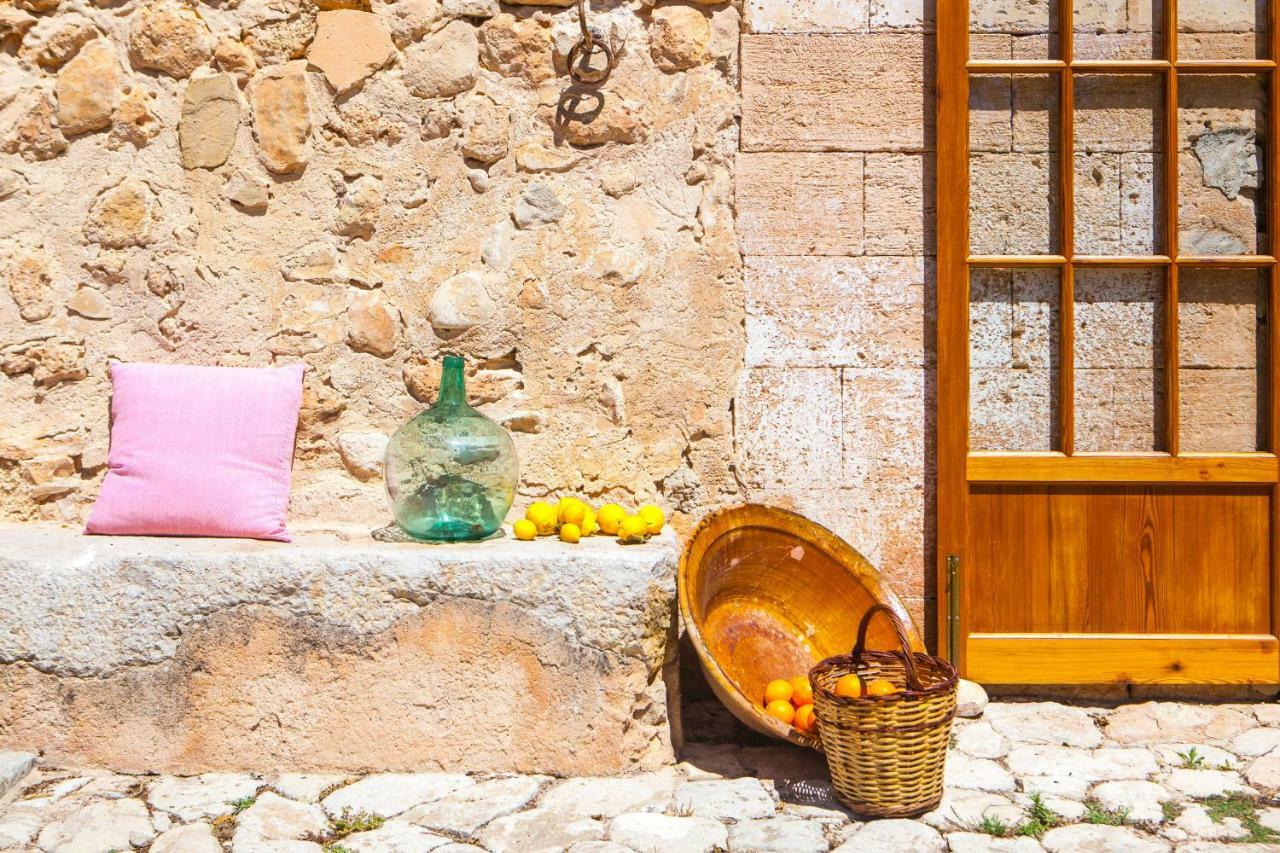 Oliver Moragues Grandhouse & Vineyard Country house