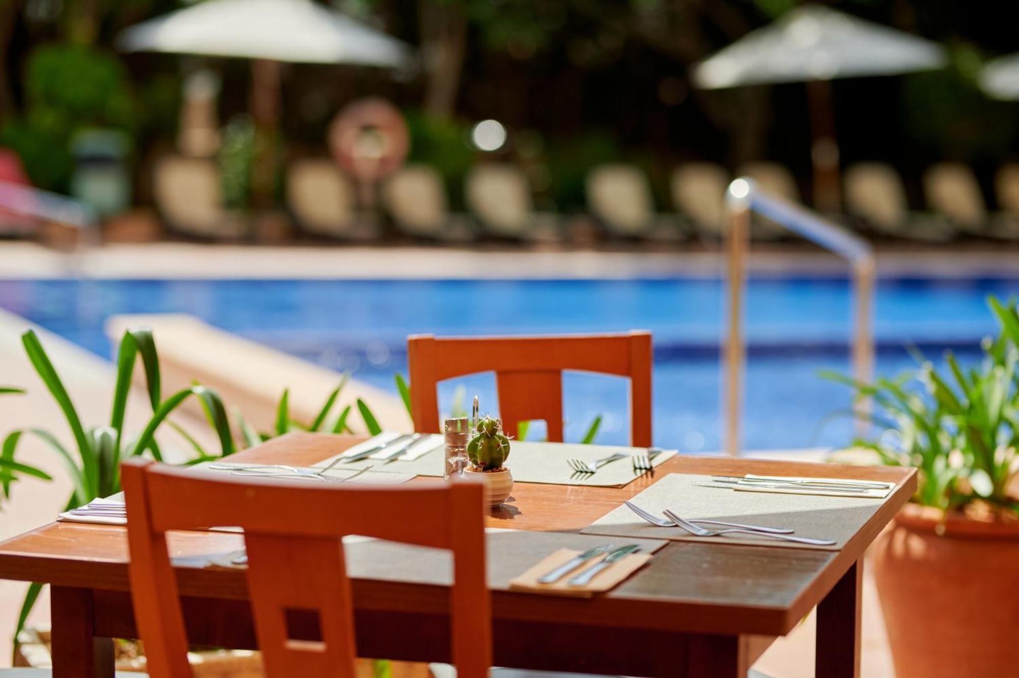 Roc Oberoy - Adults Only Hotel