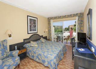 Roc Oberoy - Adults Only Hotel